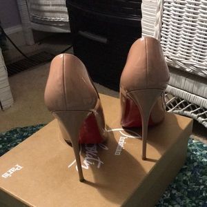 Christian Louboutin So Kate!